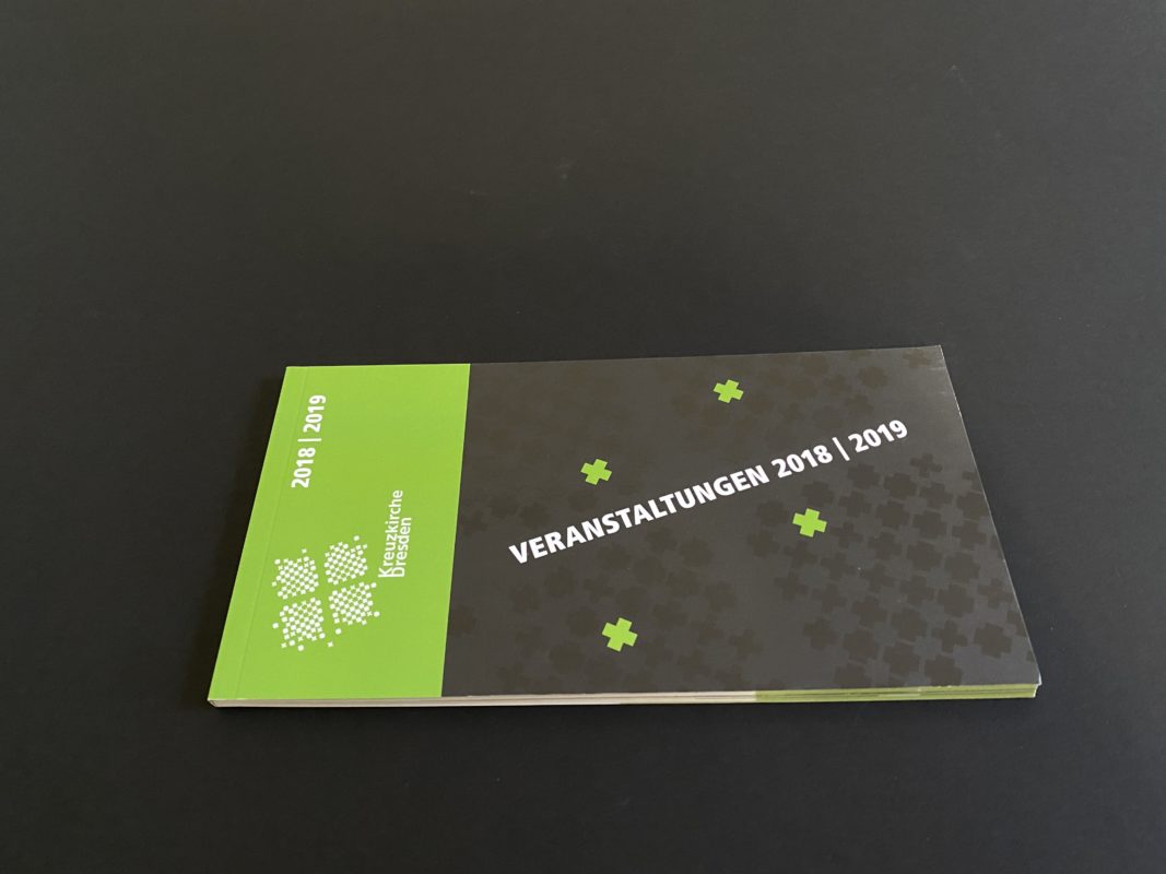 Klebegebundene Broschur mit partiellem UV-Lack
