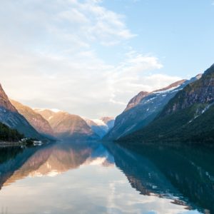 Wandbild -Reflektionen im See